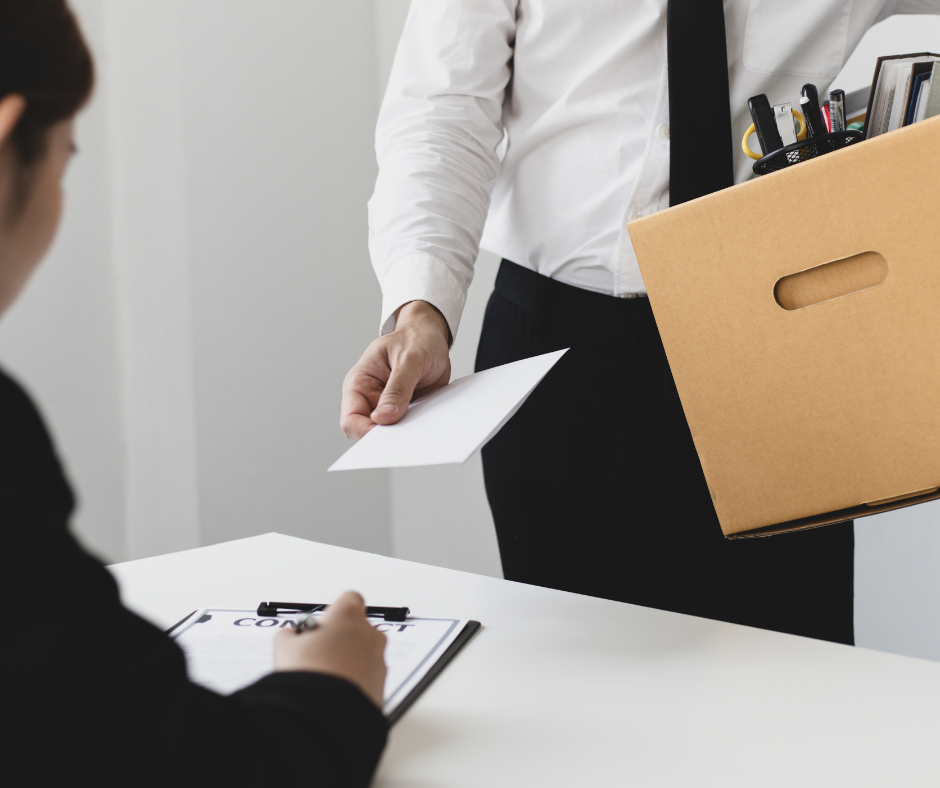 Top 4 Reasons Why Analysts Quit Their Jobs